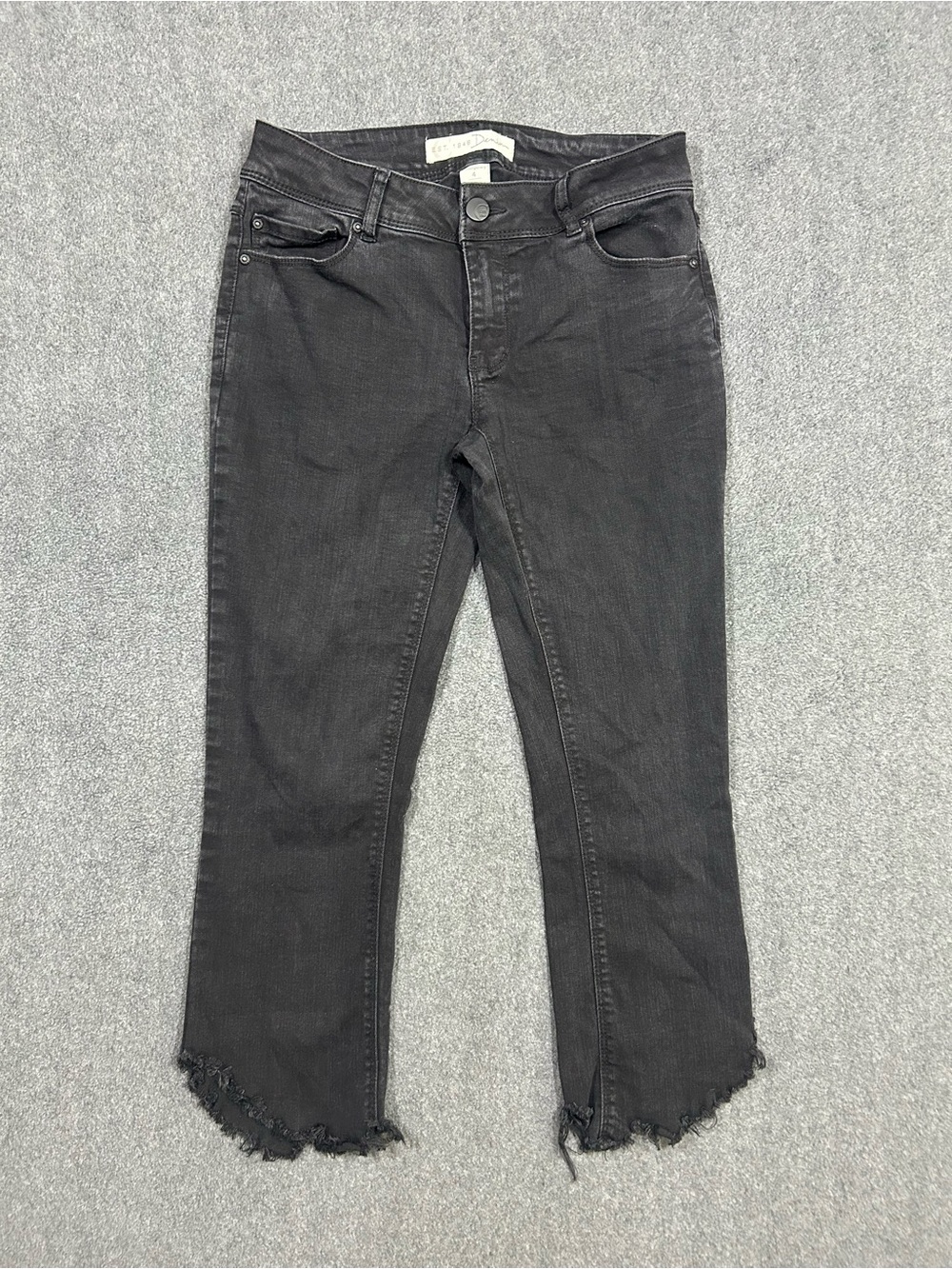 Black Ankle Length Tulip Hem Raw Edge Jeans
